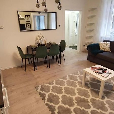 Cs14 Gold Apartment Budapest Luaran gambar
