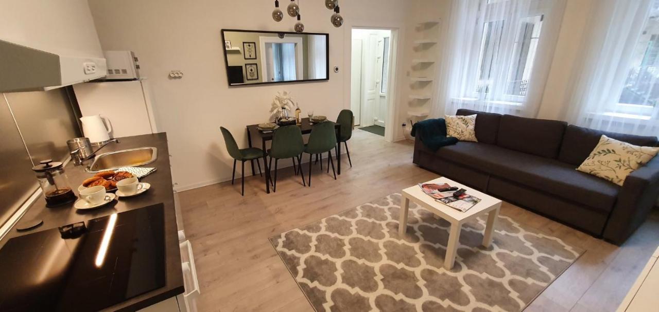 Cs14 Gold Apartment Budapest Luaran gambar